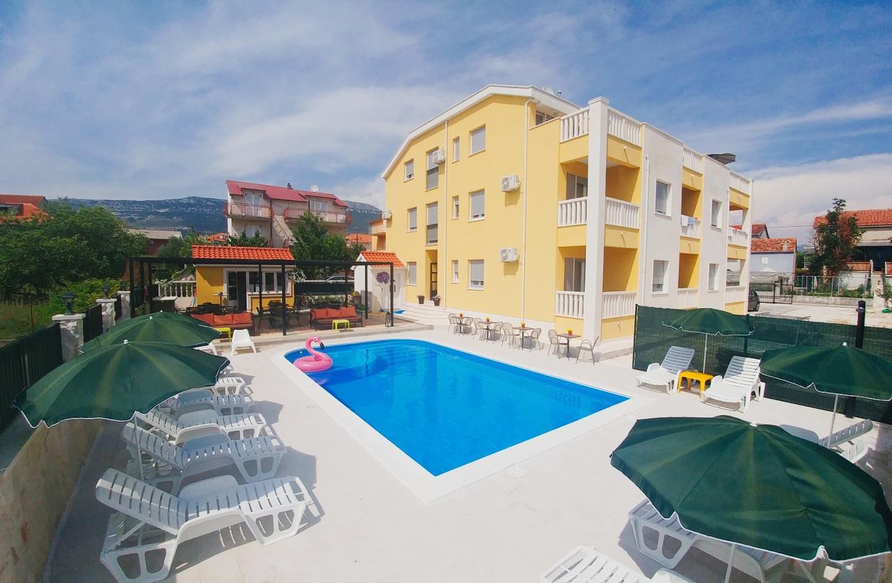 Villa Iva-Dom Каштела Экстерьер фото